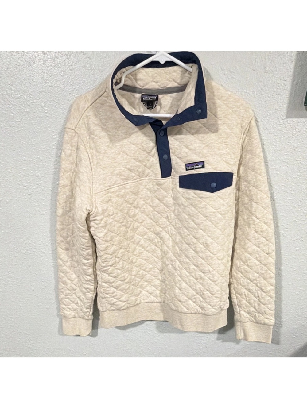 Patagonia Quilted Organic snap high neck pullover beige and blue men’s S